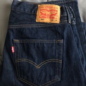 Levi jeans 501 button fly Sz 34x32